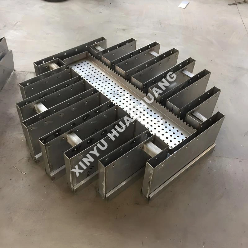 Trough Type Liquid Distributor
